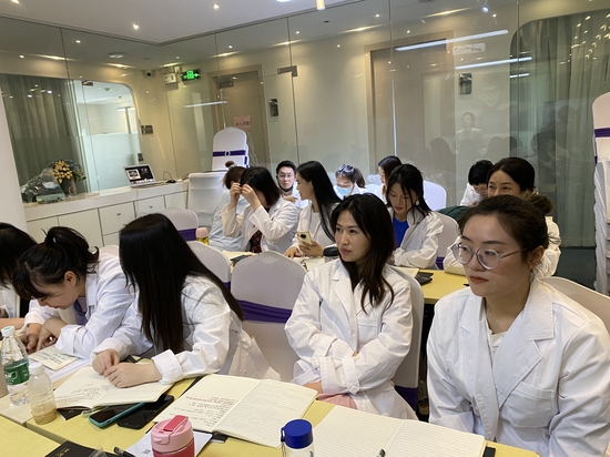 防城港微整形培訓 專業學習，開啟醫美新篇章
